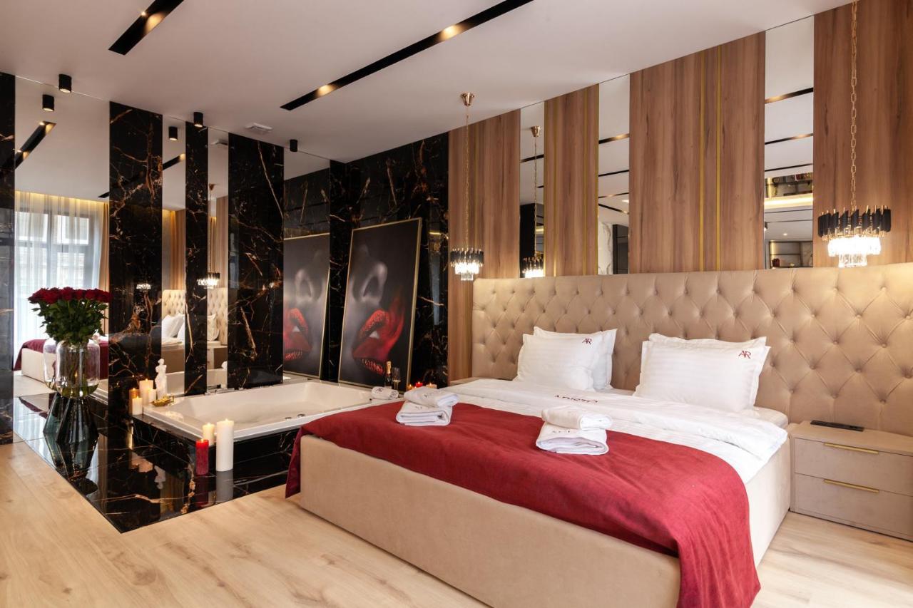 Aristo Jacuzzi Hotel 리비프 외부 사진