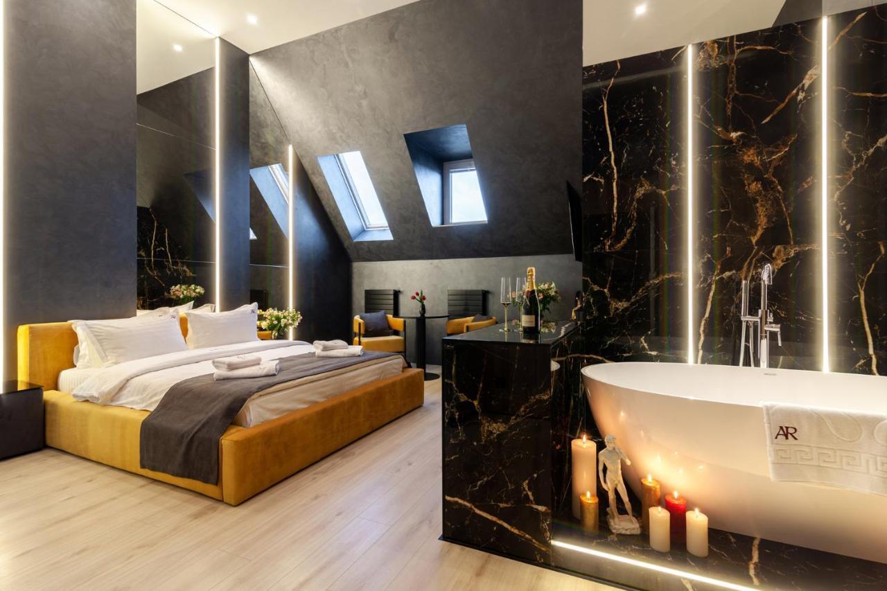 Aristo Jacuzzi Hotel 리비프 외부 사진