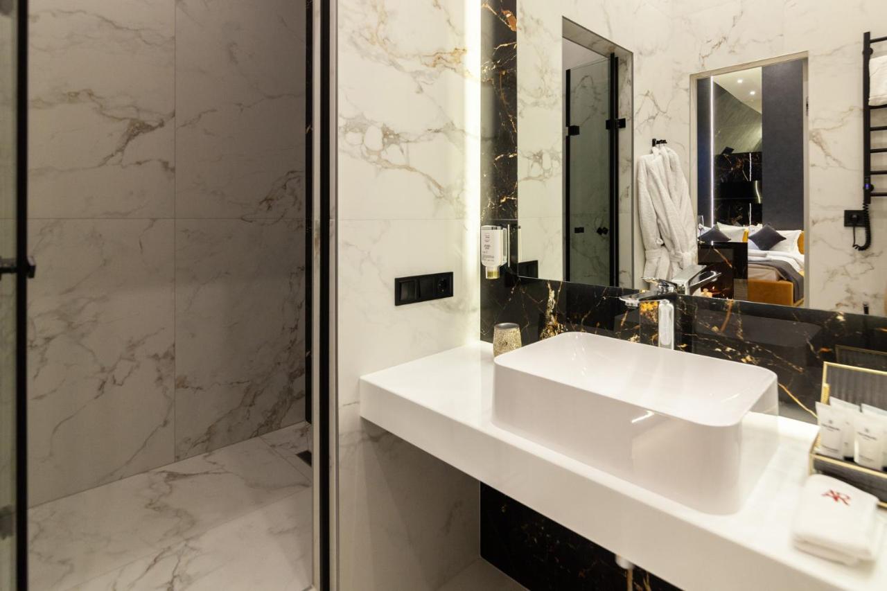 Aristo Jacuzzi Hotel 리비프 외부 사진