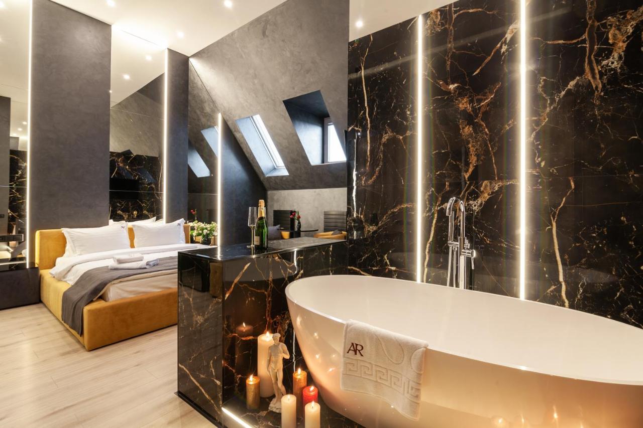 Aristo Jacuzzi Hotel 리비프 외부 사진