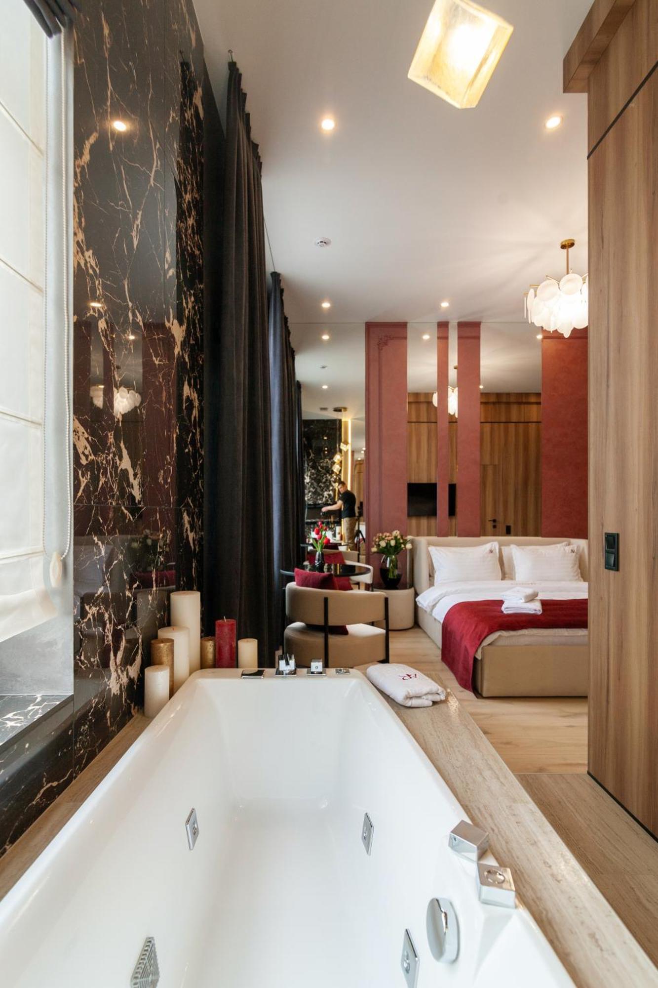 Aristo Jacuzzi Hotel 리비프 외부 사진
