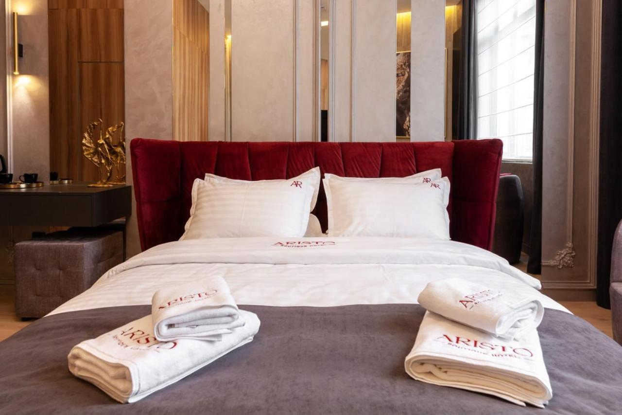 Aristo Jacuzzi Hotel 리비프 외부 사진